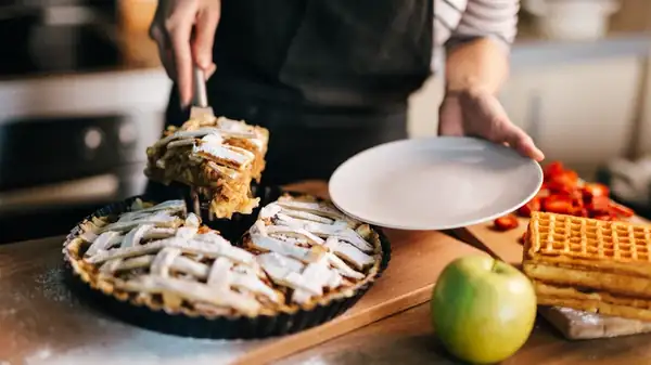 The Genius Way Butter Can Make Serving Your Next Pie Easier