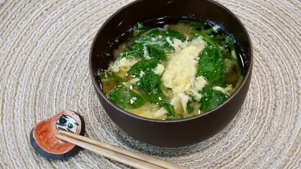 Egg and Spinach Miso Soup Recipe