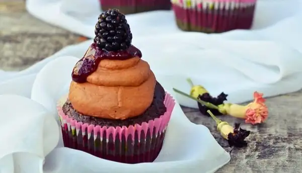 Chocolate Cupcakes with Blackberry Sauce
