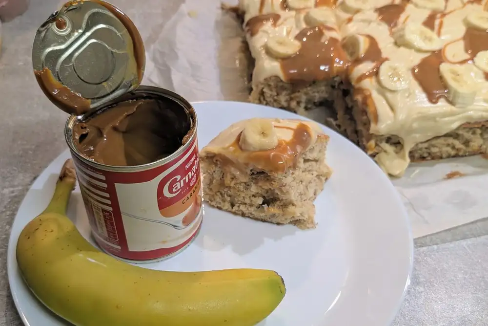I turned my brown bananas into a fluffy cake