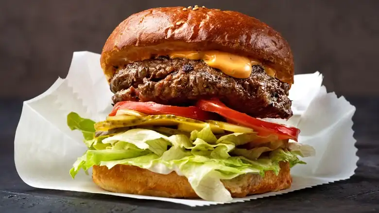 12 Lettuce Alternatives That Will Shake Up Your Homemade Burgers