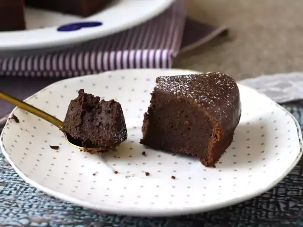 Protein chocolate fondant cake: easy, rich and moist