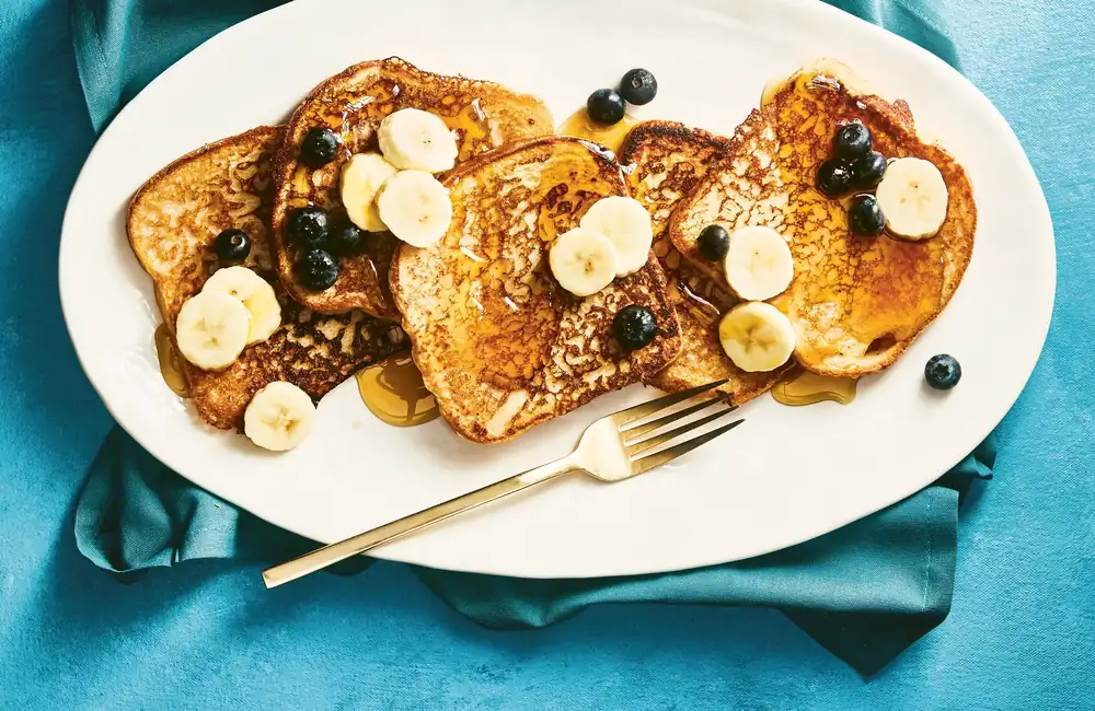 Cómo preparar la tostada francesa perfecta, sin huevos ni lácteos