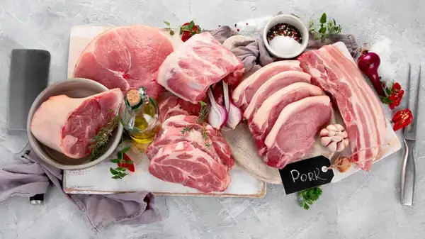 Pork Chops Vs. Pork Loin: Is There A Nutritional Difference?