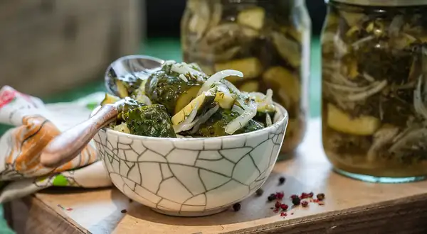 Ensalada de pepino “dedos de soletilla” para el invierno