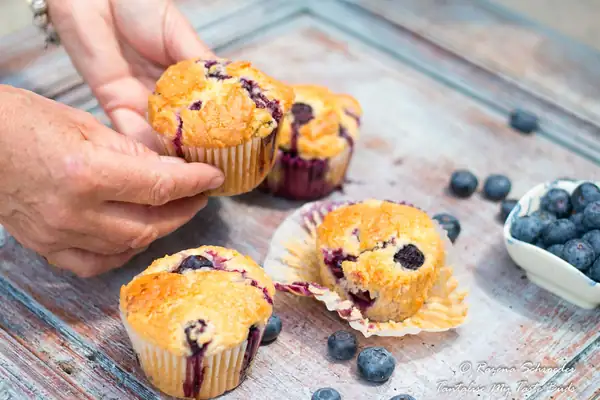 Moist Blueberry Muffins