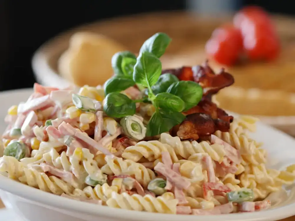 Creamy pasta salad