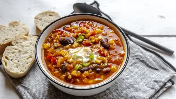 Effortlessly Add More Flavor To Chili With One Juicy Ingredient