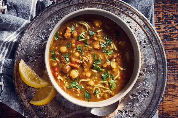 What are the differences between soup and broth?