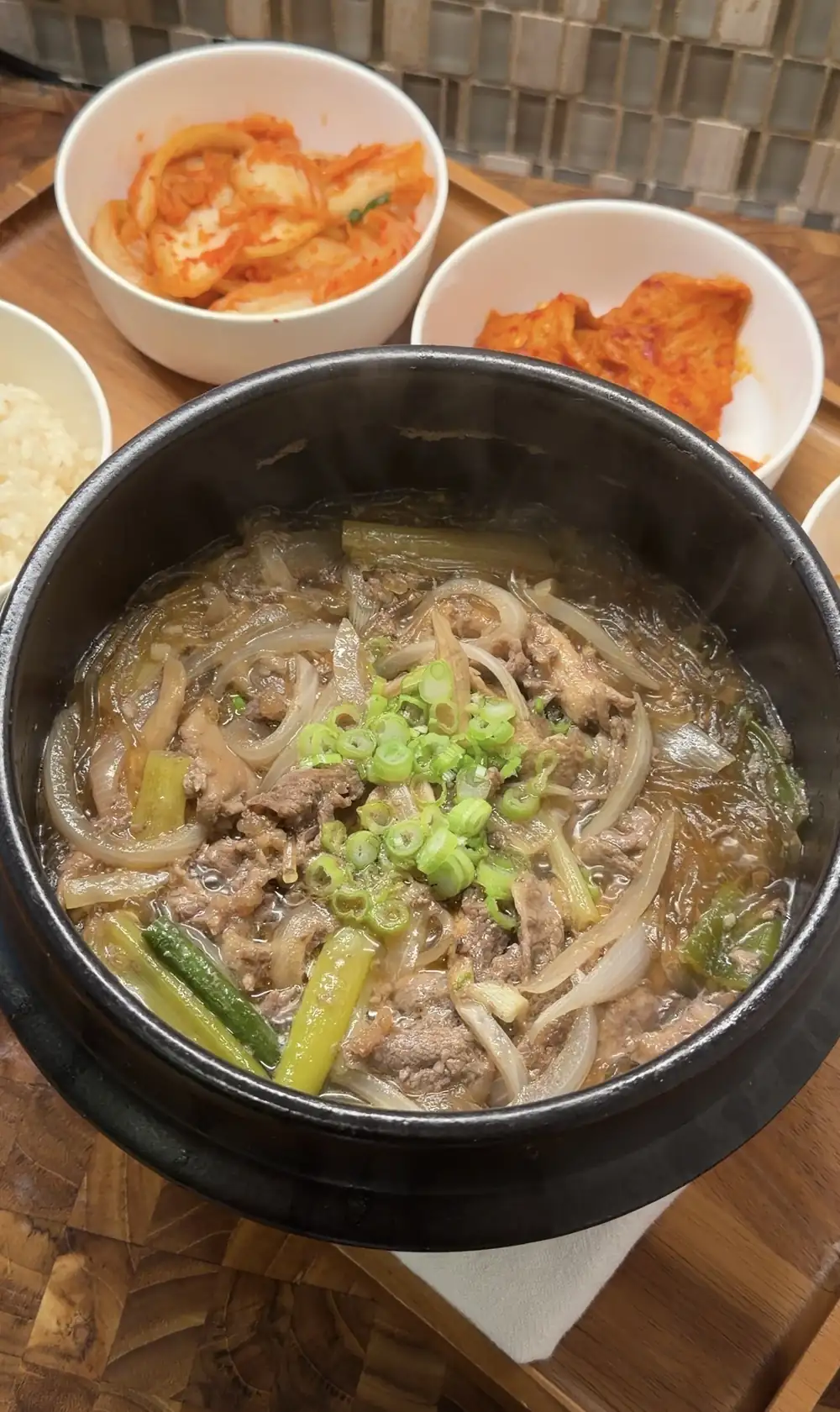Bulgogi Stew (Ttukbaegi Bulgogi: 뚝배기 불고기)
