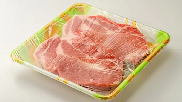 Freezing meat “in its original packaging” is a no-no! Why is it bad? How should you store it properly?