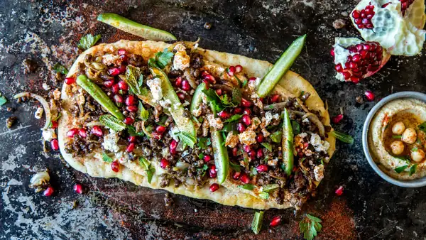 Nan bread pizza with minced meat