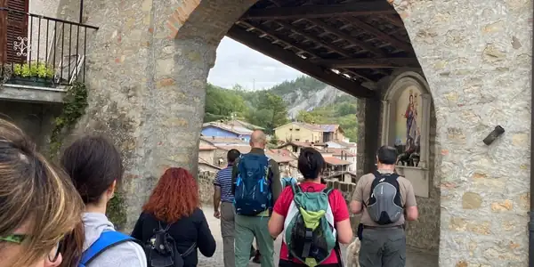 El domingo 18 de octubre, un paseo por Bagnaria entre manzanos, naturaleza y los paisajes del valle de Staffora