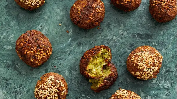 Falafel with tahini sauce
