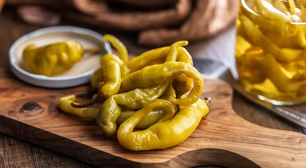 Pickled tsitsak peppers for the winter