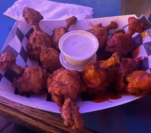 This Food Truck’s Delicious Wings Are Just as Good as Wingstop’s