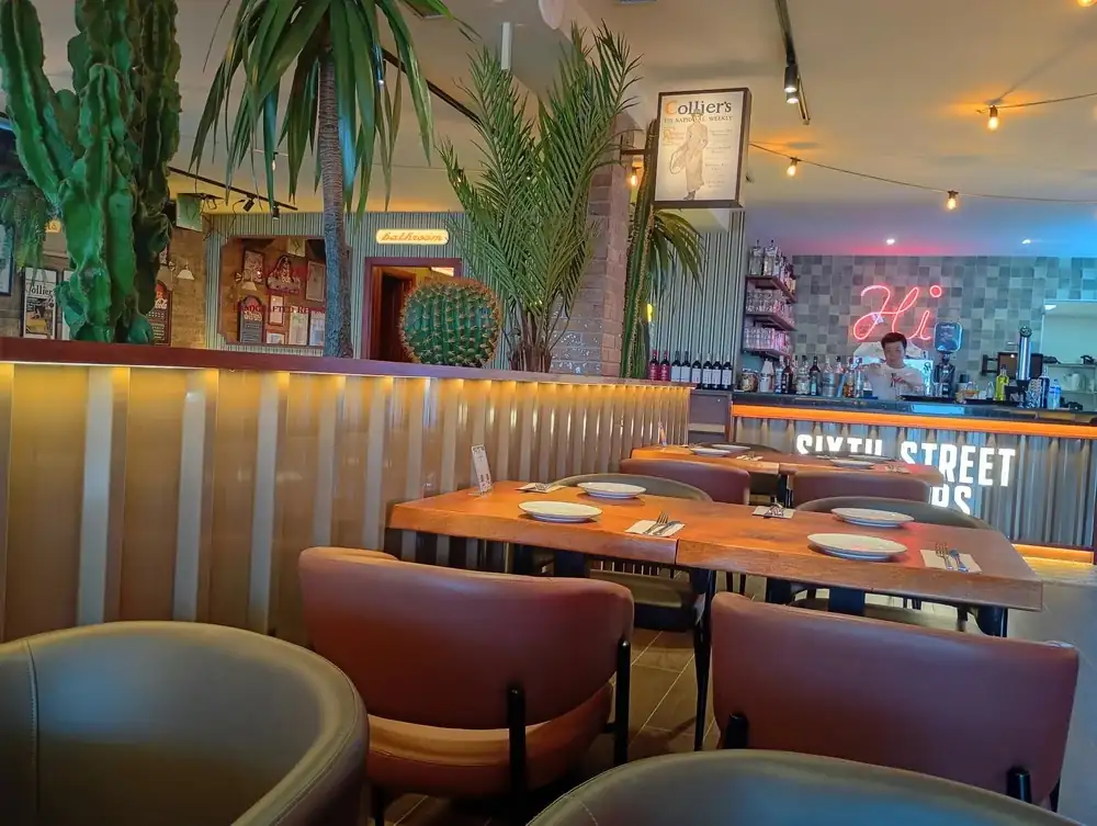 Sixth Street Burgers irrumpe en escena en Puerto del Carmen con hamburguesas gourmet