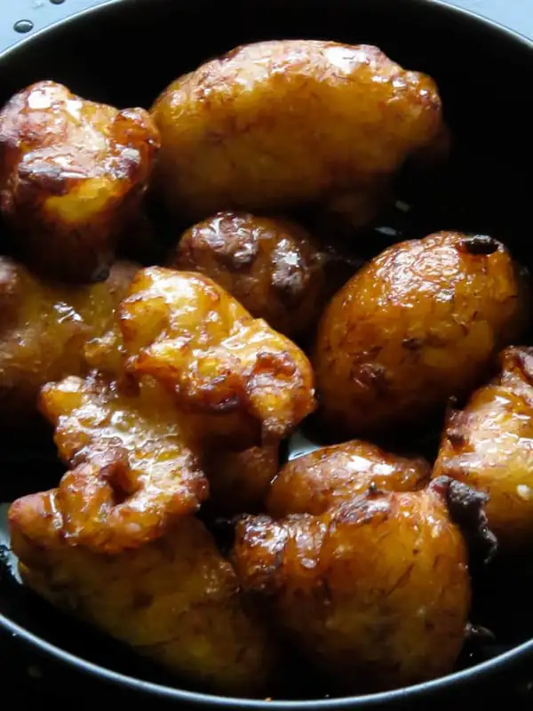 Pisang goreng(indonesian/malay banana fritters)