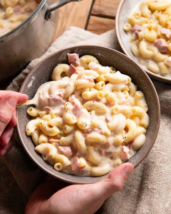 Coquillettes au jambon - macarrones con queso francés con jamón