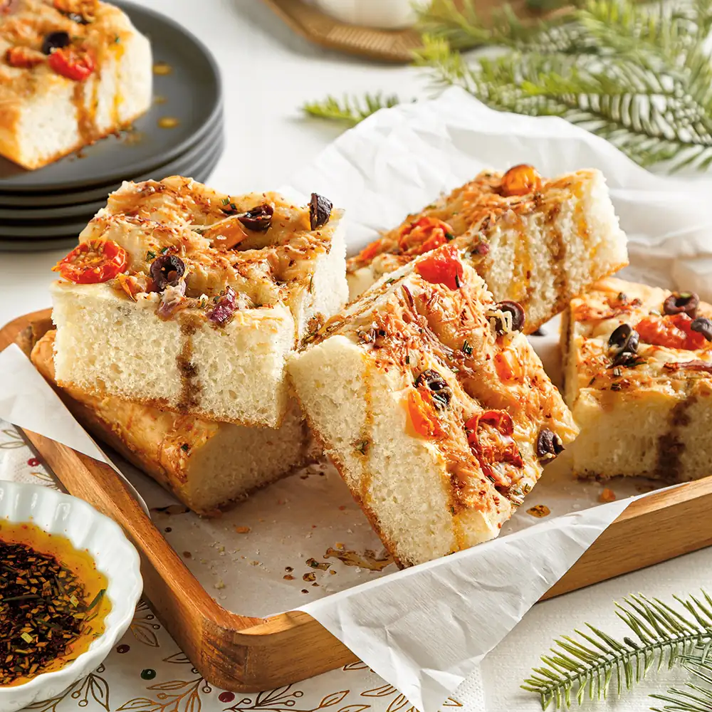 Homemade focaccia with roasted camelina oil and grilled vegetables