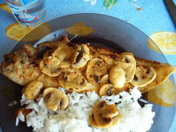 Sole meunière with mushrooms
