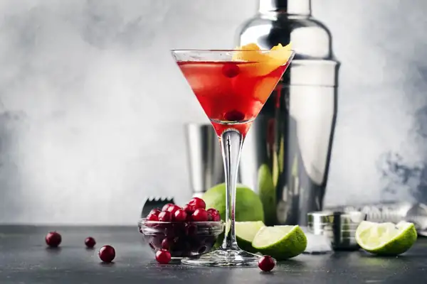 El Cosmopolitan de cuatro ingredientes que realmente sabe equilibrado