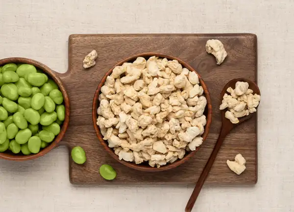 Happy Plant Protein lanza una proteína vegetal texturizada elaborada con habas - vegconomist