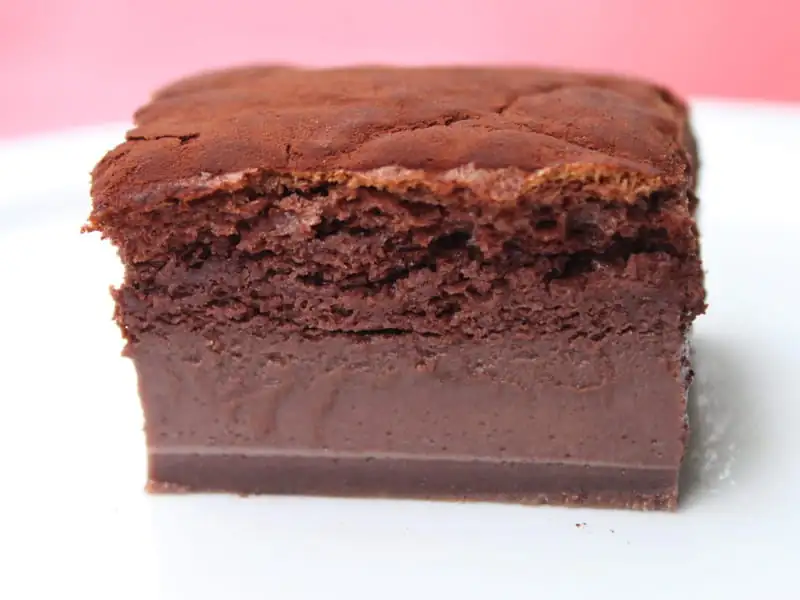 Magic chocolate cake