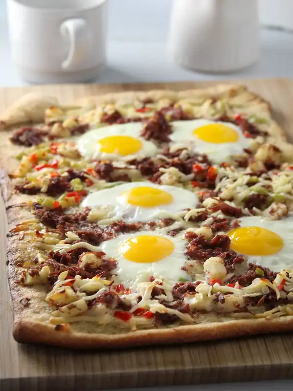 Corned Beef Hash Breakfast Pizza