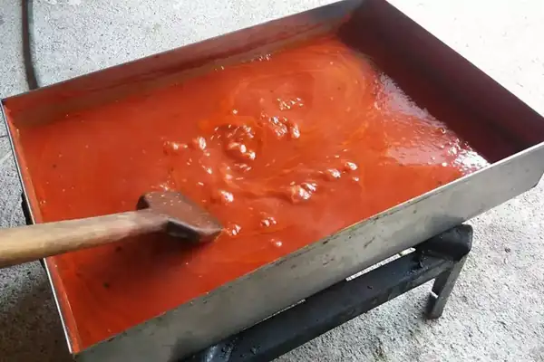 Delicious ketchup according to an old recipe