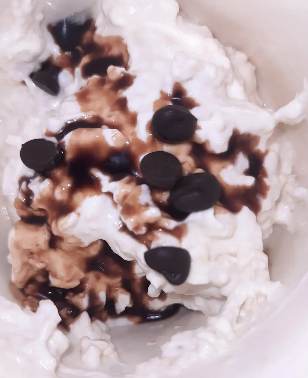 Frozen yogurt but made it healthy by Shormili