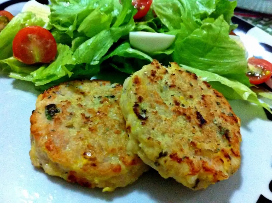 Light Chicken Burger