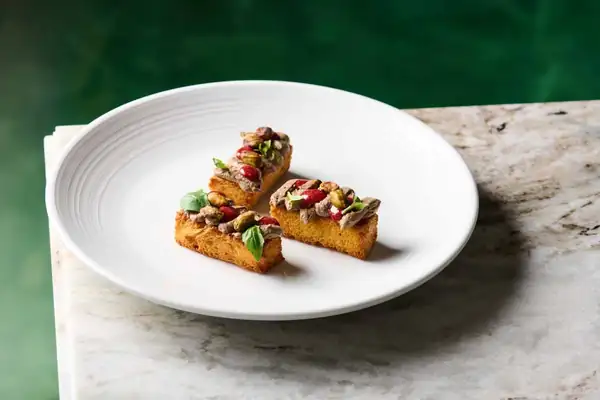 Mineral Water Connoisseurs Will Find Friends at This Museum Restaurant