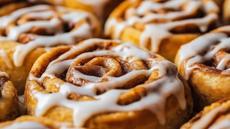 Realza tus postres de canela favoritos con una cálida mezcla de especias