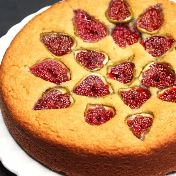 Pastel vegano de higos y almendras