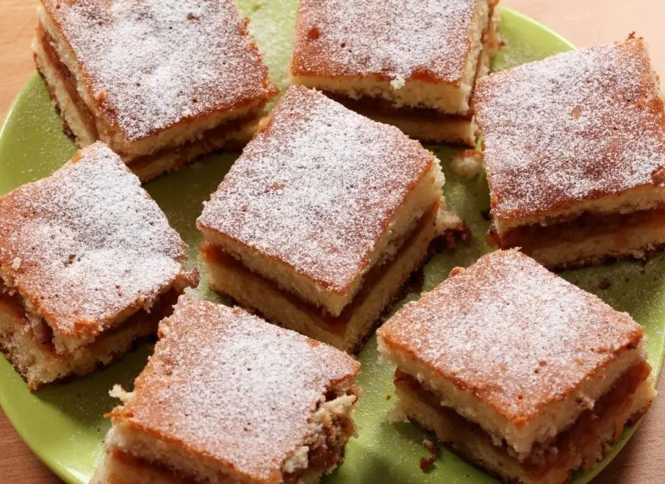 Romanian Apple Pie (Placinta cu Mere)