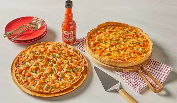 Lou Malnati's trae de vuelta la pizza de pollo BuffaLou