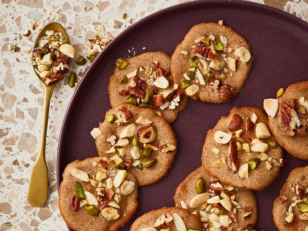 Gingerbread-nut waffles