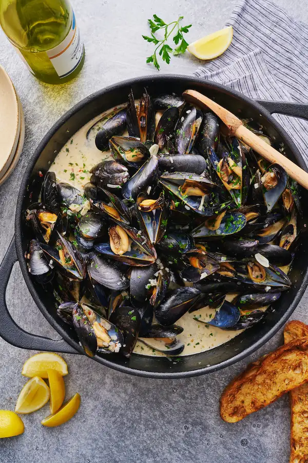 Mussels Recipe with The BEST White Wine Broth (EASY)