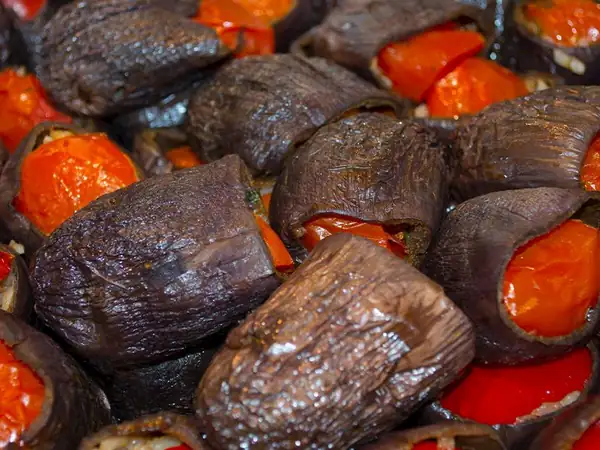 ¿Cómo utilizar el zumaque en verduras rellenas deshidratadas?
