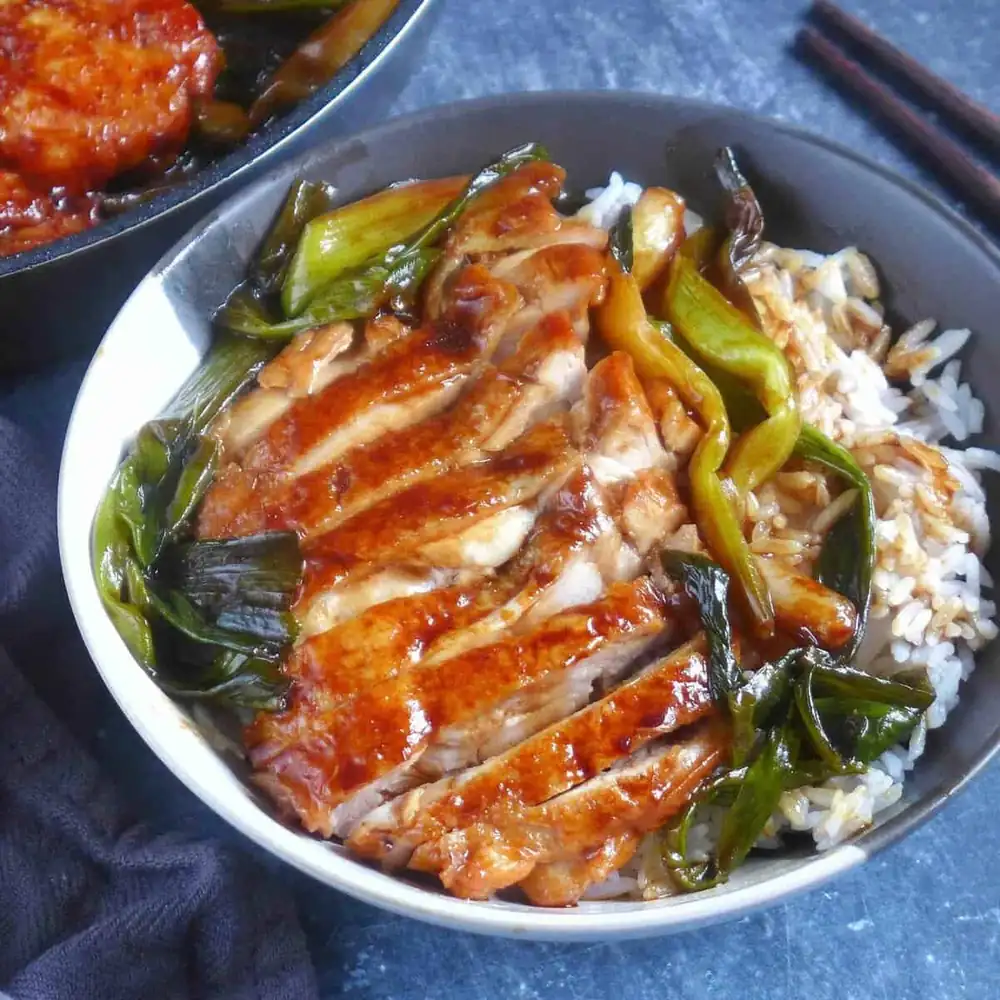 Scallion Chicken Chops (葱烧鸡腿)