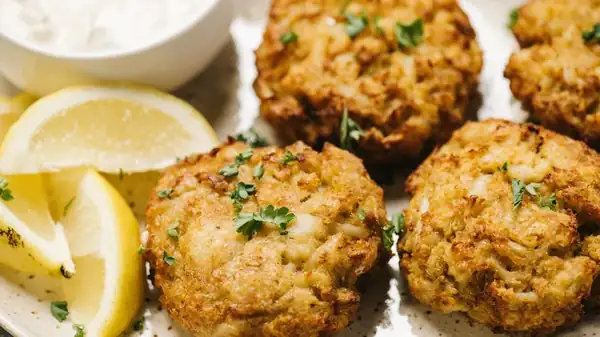 The Key To Delectable Baltimore-Style Crab Cakes Is Less Filler