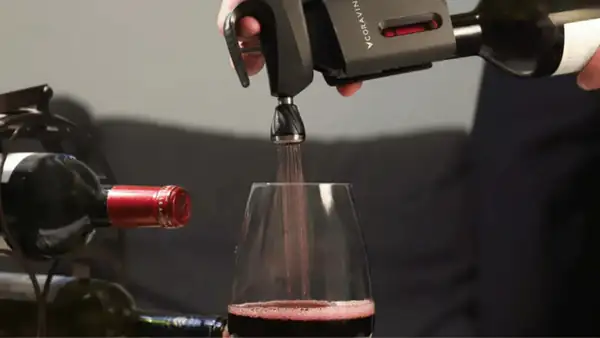 Discover how to taste wines without uncorking the bottle thanks to this innovative gadget