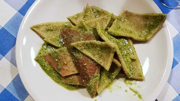 Trattoria Il Mangiabuono in Genoa, review: substance defies form