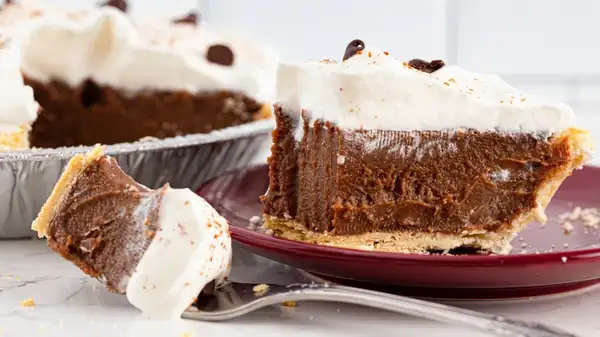 Tarta de seda francesa vs. tarta de crema de chocolate: ¿Cuál es la gran diferencia?