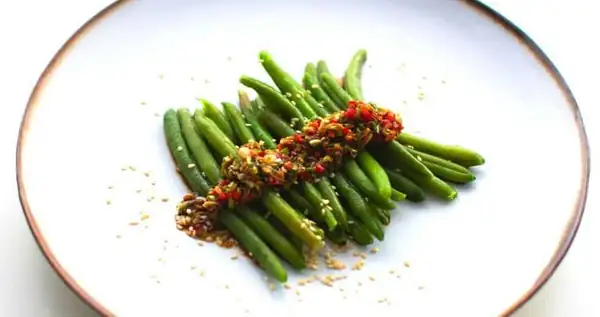 Blanched Green Beans with Asian Sauce
