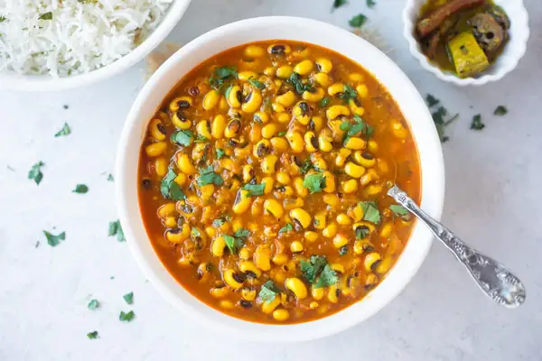 Black-Eyed Peas Curry (Indian Lobia Masala)