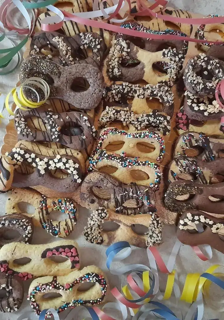 Shortcrust pastry masks