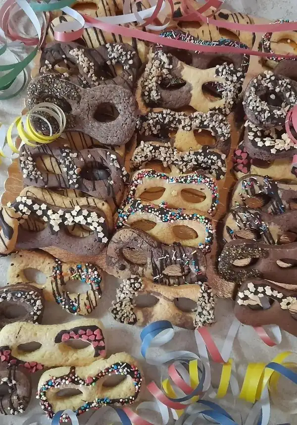 Shortcrust pastry masks