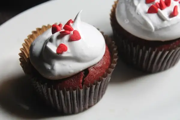 Eggless Red Velvet Cupcakes Recipe